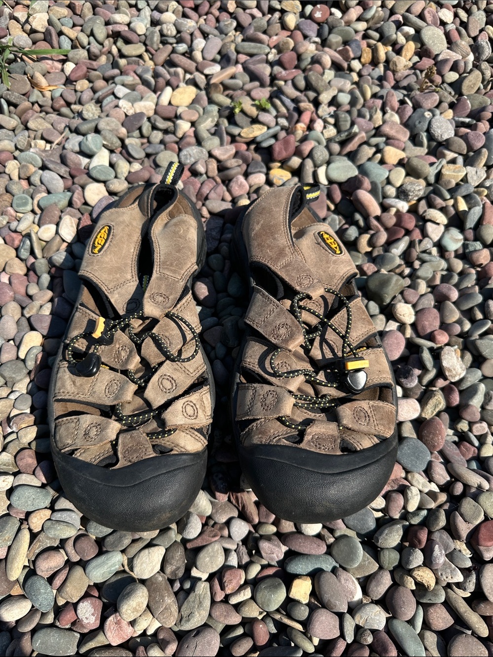 Keen Men’s Brown Suede Closed-Toe Hiking Sandals with Black Toe